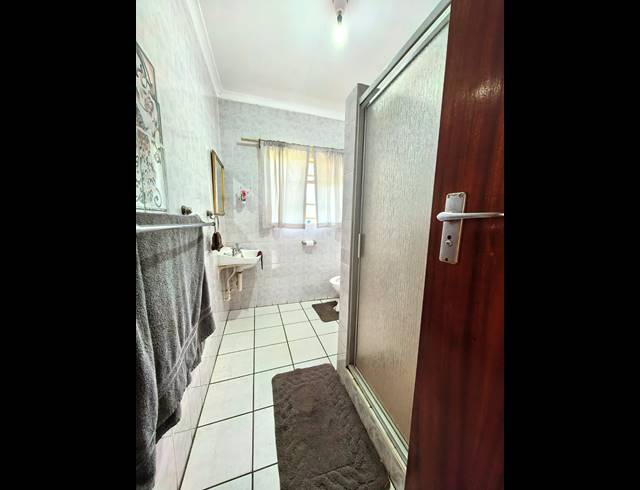 4 BEDROOM HOUSE FOR SALE IN ROODIA